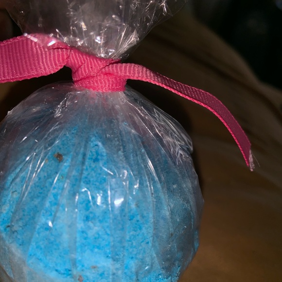 Bath Bombs - Picture 6 of 8
